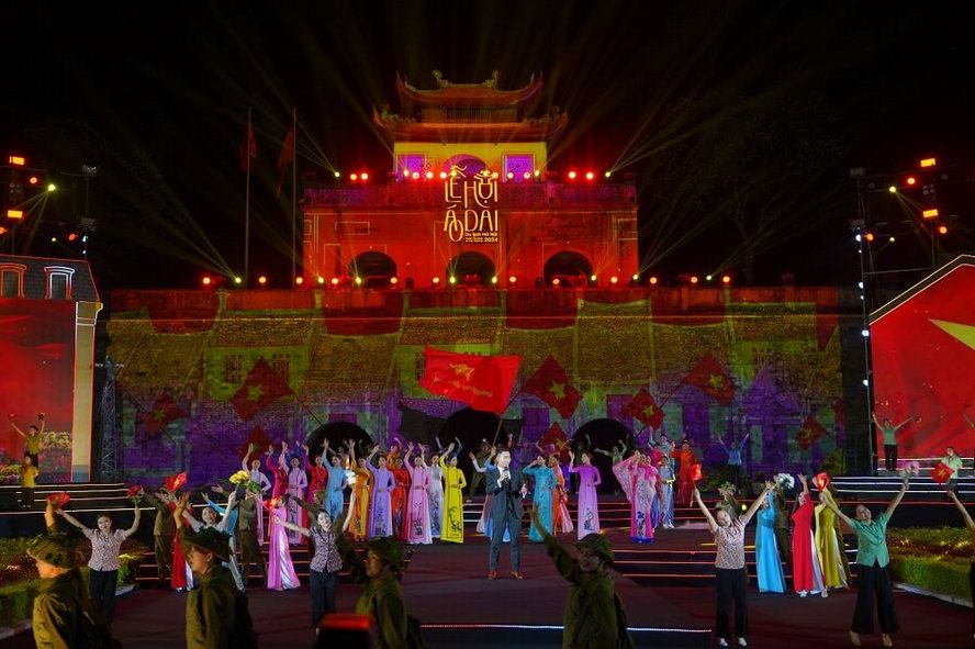 Hanoi to organize the 2024 Ao Dai tourism festival