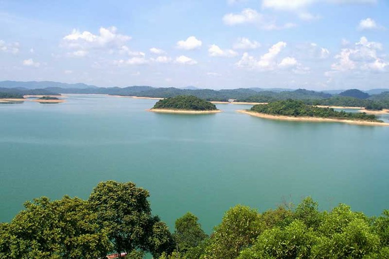 Visit Ben En national park in Thanh Hoa